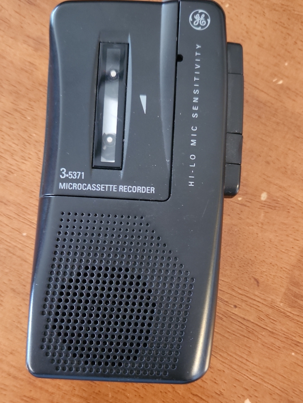Vintage GE (General Electric) Model 3-5371 Microcassette Recorder